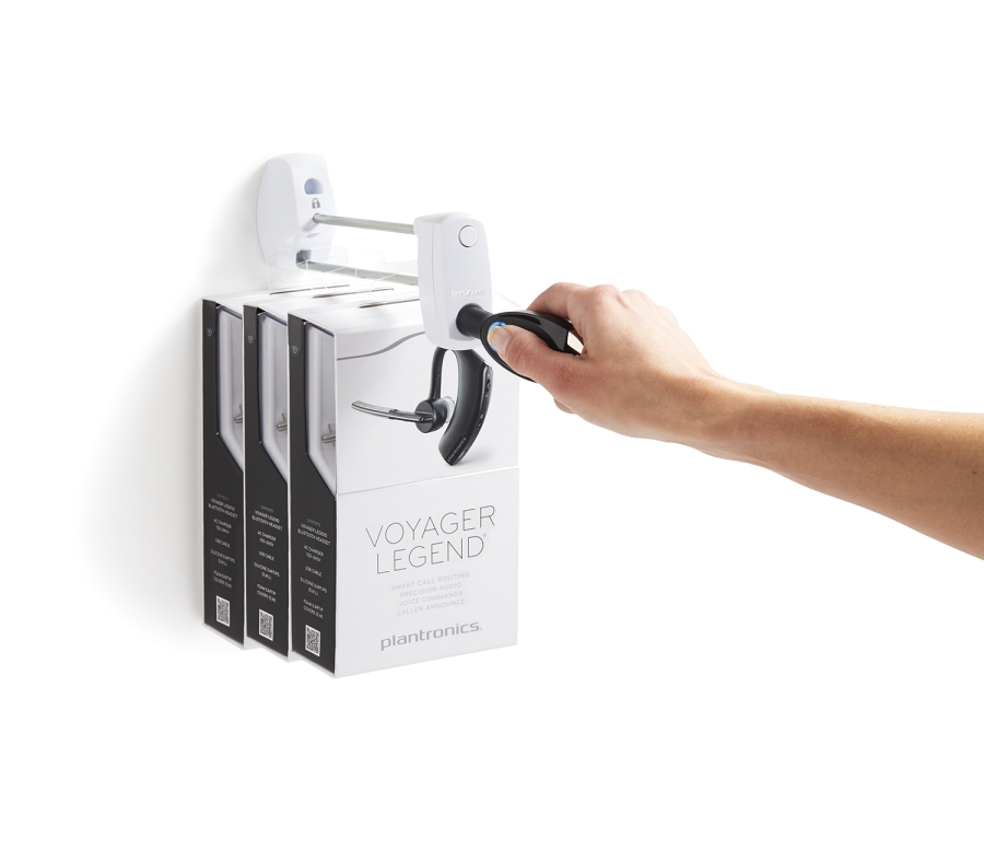 Sử dụng chìa khóa IR2 mở móc treo IR Locking Hooks