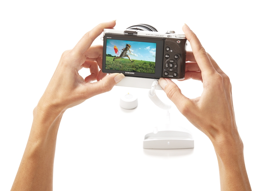 Chân đế bảo vệ máy ảnh Samsung trưng bày S2800